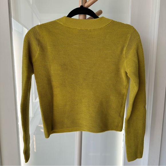 Club Monaco ribbed crew neck - Picture 2 of 8